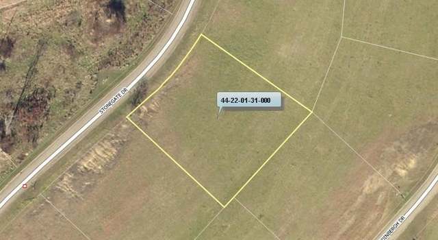 Photo of 5285 Stonegate Dr, Zanesville, OH 43701