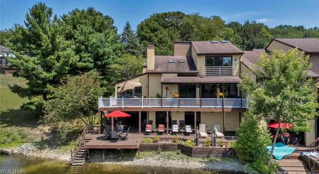 Photo of 211 Lake Terrace Dr, Munroe Falls, OH 44262