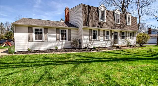 Photo of 18029 Millstone Dr, Chagrin Falls, OH 44023