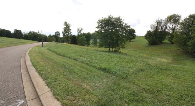 Photo of 5270 Stonegate Dr, Zanesville, OH 43701