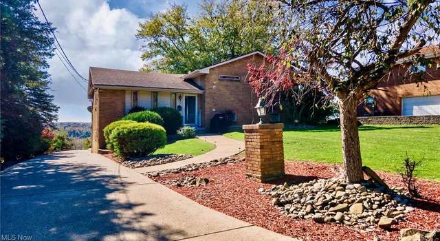 Photo of 1006 Eastview Dr, Weirton, WV 26062