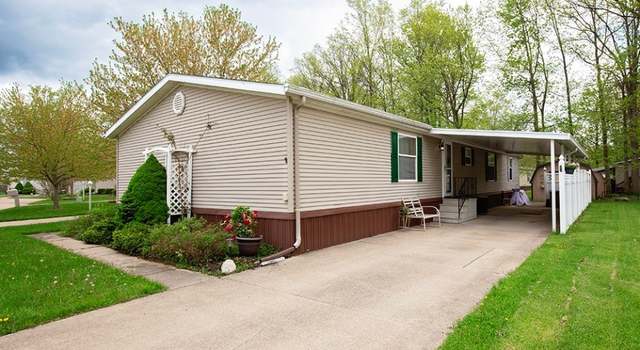 Photo of 446 Pin Oak Cir, Elyria, OH 44035
