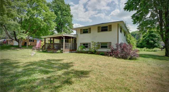Photo of 10420 Mapleview St NW, Canal Fulton, OH 44614