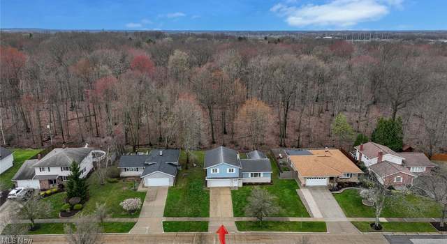 Photo of 14881 Indian Creek Dr, Middleburg Heights, OH 44130