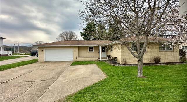 Photo of 1306 Eastport Ave, Uhrichsville, OH 44683