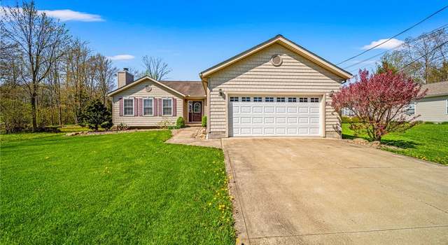 Photo of 997 Evening Star Dr, Roaming Shores, OH 44085