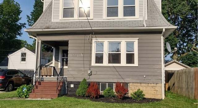 Photo of 2715 6th St, Cuyahoga Falls, OH 44221
