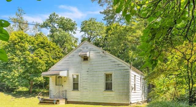 Photo of 671 Selzer St, Akron, OH 44310