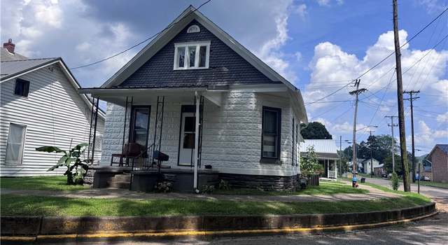 Photo of 191 S 5th St, Mcconnelsville, OH 43756