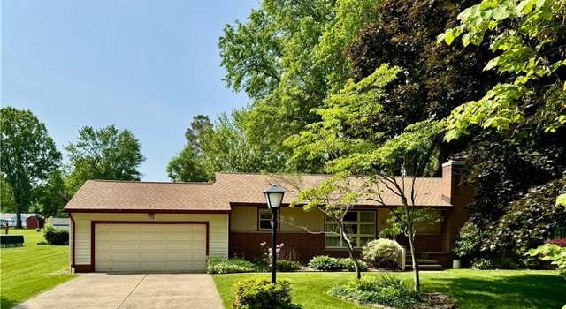 Photo of 638 Fairwood Rd, New Franklin, OH 44319
