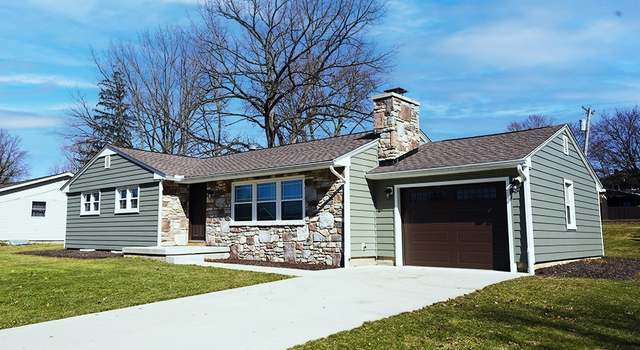 Photo of 174 N Vine St, Columbiana, OH 44408