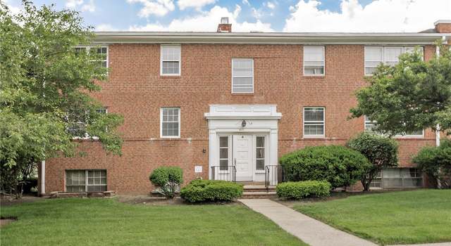 Photo of 3271 Warrensville Center Rd Unit 4A, Shaker Heights, OH 44122