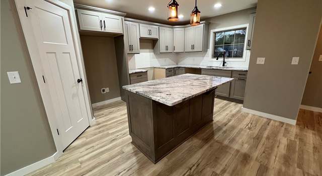 Photo of 830 Huffman Sq NE, Bolivar, OH 44612