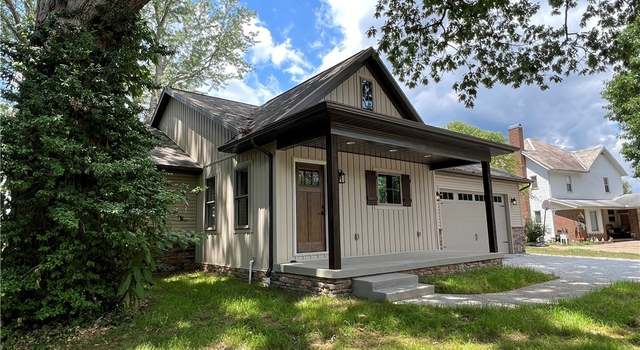 Photo of 830 Huffman Sq NE, Bolivar, OH 44612