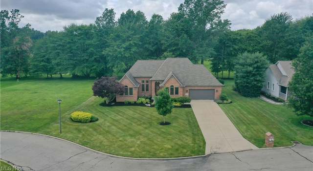 Photo of 285 Saint Andrews, Cortland, OH 44410