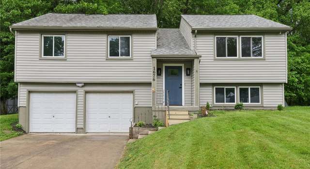 Photo of 1676 Eisenhower Dr, Brunswick, OH 44212