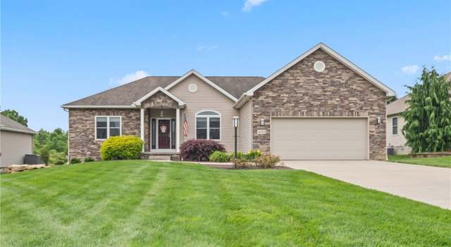 Photo of 10310 Carrousel Woods Dr, New Middletown, OH 44442