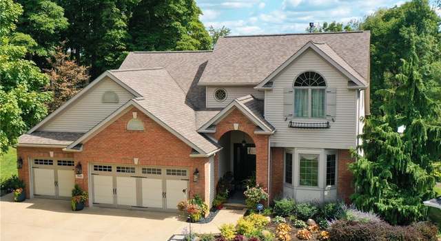 Photo of 1902 Hollythorne Rd NE, Canton, OH 44721