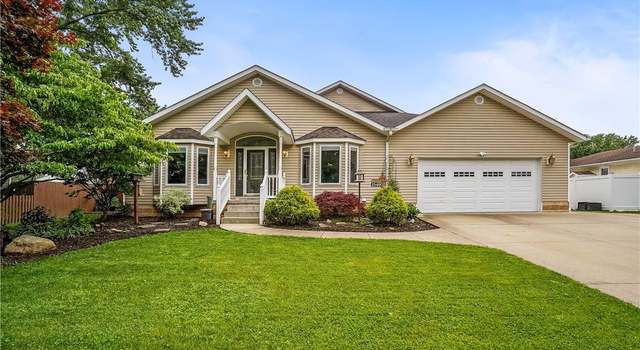 Photo of 1549 Galaxy Dr, Mogadore, OH 44260