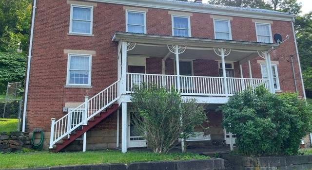 Photo of 800 N Chestnut St, New Cumberland, WV 26047