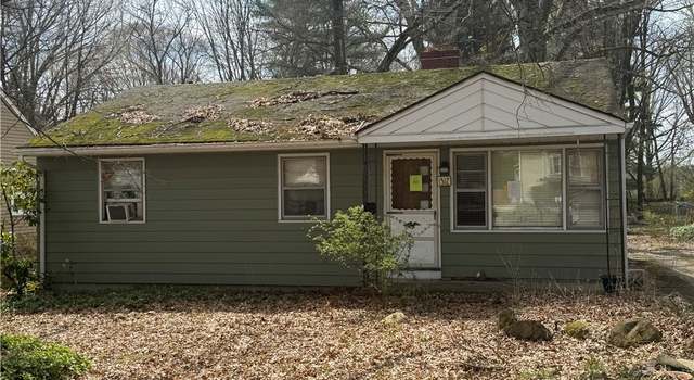 Photo of 1512 Treasch Dr, Cuyahoga Falls, OH 44221