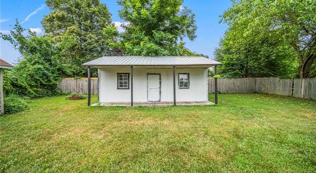 Photo of 920 Lincoln Dr, Conneaut, OH 44030