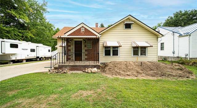 Photo of 411 Eastlawn St, Geneva, OH 44041