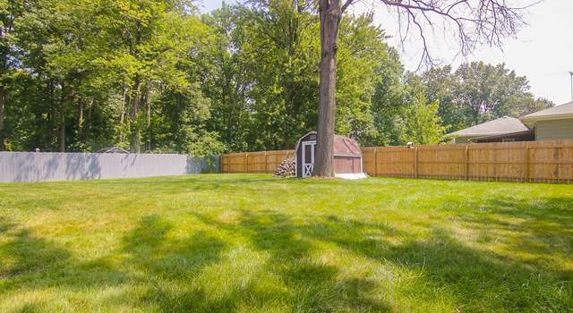Photo of 5227 Edgewood Dr, Lorain, OH 44053