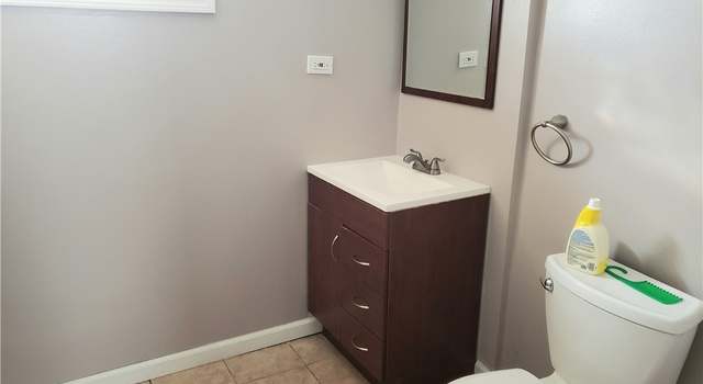 Photo of 1372 Thoreau Rd, Lakewood, OH 44107