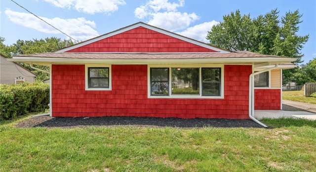 Photo of 38 Rutledge Dr, Youngstown, OH 44505