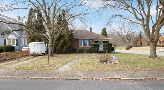 Photo of 1527 Ridge Rd NW, Canton, OH 44703