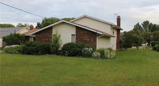 Photo of 25155 Westwood Rd, Westlake, OH 44145