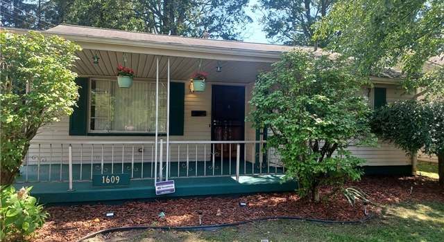 Photo of 1609 Bancroft Ave, Youngstown, OH 44514
