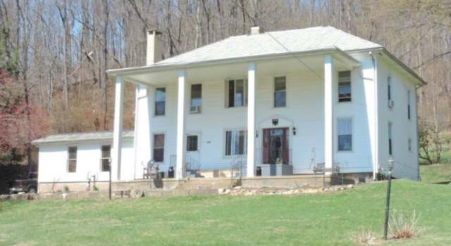Photo of 5407 Wright Dr SE, Uhrichsville, OH 44683