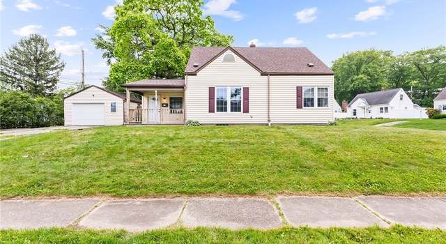 Photo of 2305 Harding Rd, Cuyahoga Falls, OH 44223