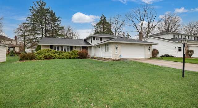 Photo of 17485 Lexington Ln, Strongsville, OH 44136