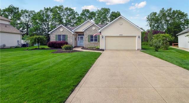 Photo of 28420 Glen Hollow Ln, Olmsted Falls, OH 44138