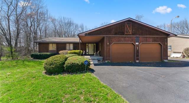 Photo of 338 Creed Ave, Hubbard, OH 44425