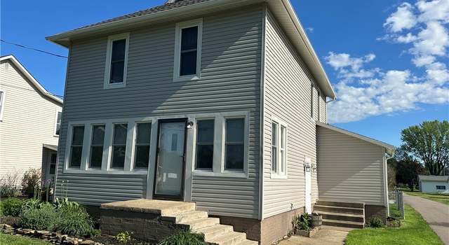 Photo of 1905 Pine St SE, East Sparta, OH 44626