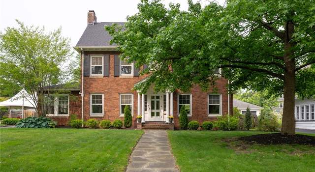 Photo of 2870 Woodbury Rd, Shaker Heights, OH 44120