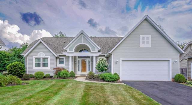 Photo of 304 Auburn Oaks Dr, Wadsworth, OH 44281
