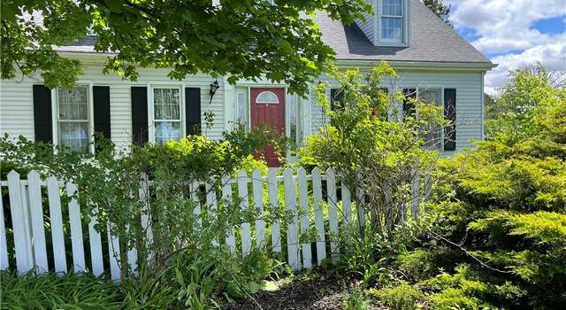 Photo of 31 Manor Ct, Oak Harbor, OH 43449