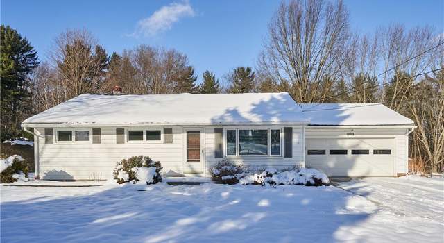 Photo of 1233 High View Dr, Wadsworth, OH 44281