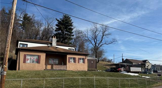Photo of 614 Columbus Ave, Martins Ferry, OH 43935