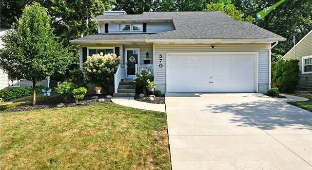 Photo of 570 Palisades Dr, Akron, OH 44303