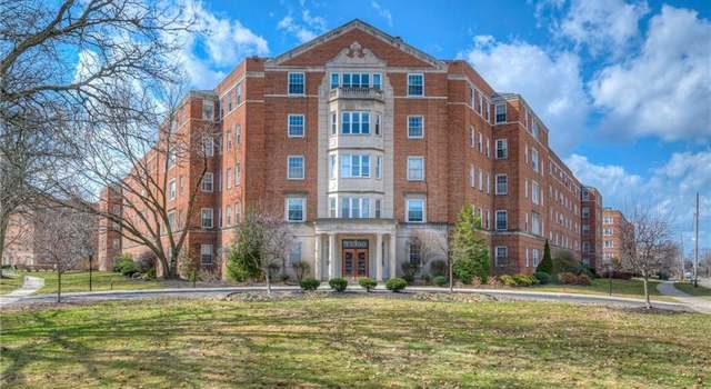 Photo of 13800 Fairhill Rd #312, Shaker Heights, OH 44120