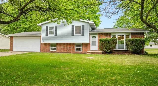 Photo of 2345 Zircon St NE, Canton, OH 44721