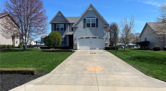 Photo of 10535 Carrousel Woods Dr, New Middletown, OH 44442