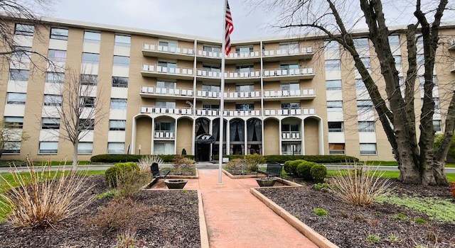 Photo of 3400 Wooster Rd #616, Rocky River, OH 44116