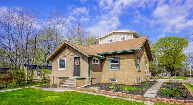 Photo of 6319 Columbus Rd NE, Louisville, OH 44641